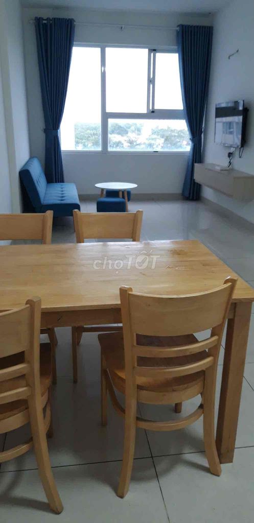 Rent the Citisoho apartment. Two bedrooms. Two full-on toilets. Seven million a month.