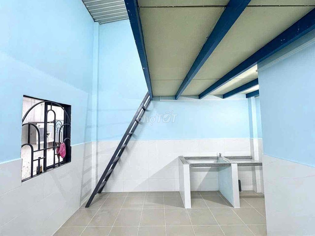 We'll rent the ground room right now. Nguyễn Oanh. Only 3 million.