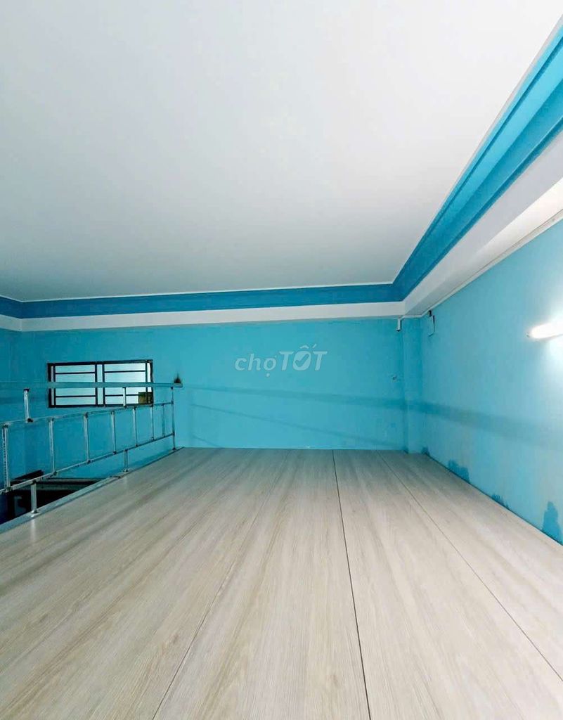 The owner himself has rented the Great Street floor suite