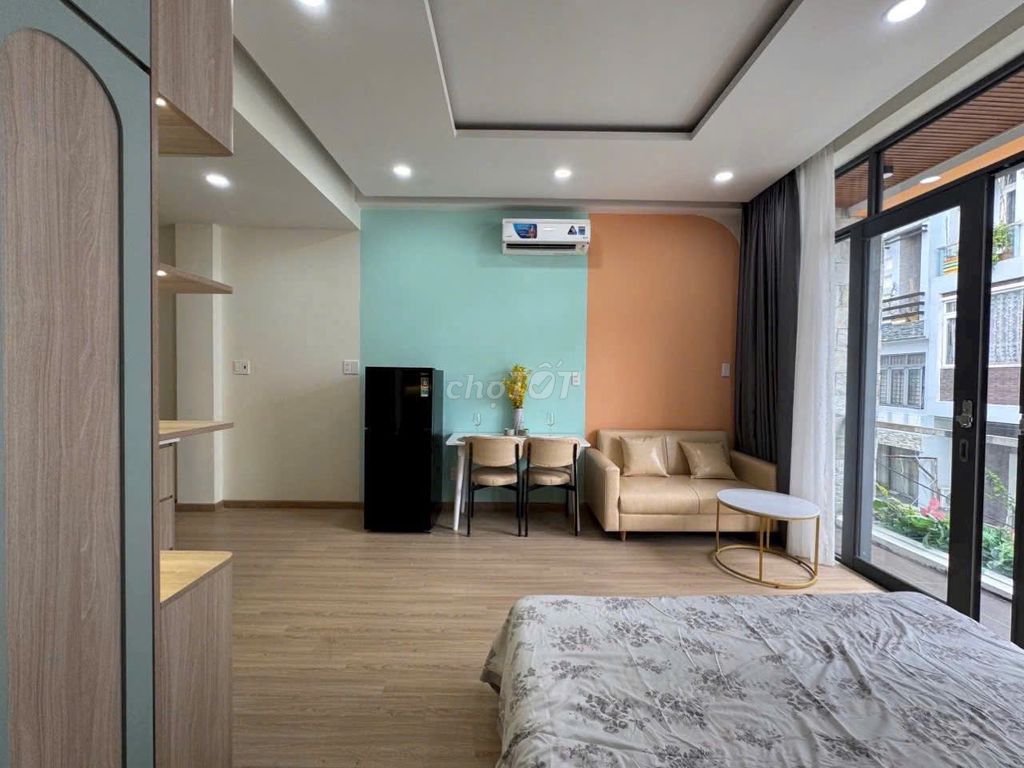 Rent a new balcony building full of furniture right here in Lê Văn Quới - incense 2