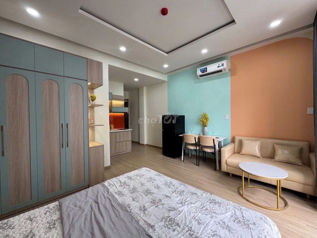 Rent a new balcony building full of furniture right here in Lê Văn Quới - incense 2