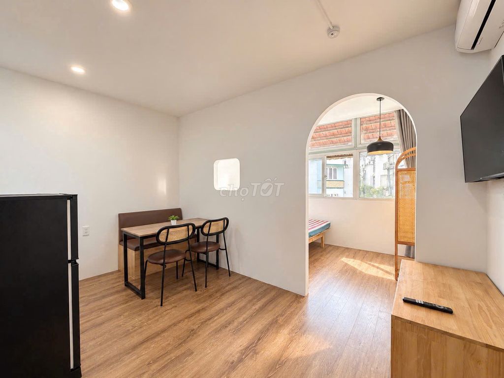 Rent a full-intracted kitchen room in front of Bùi Viện District 1.