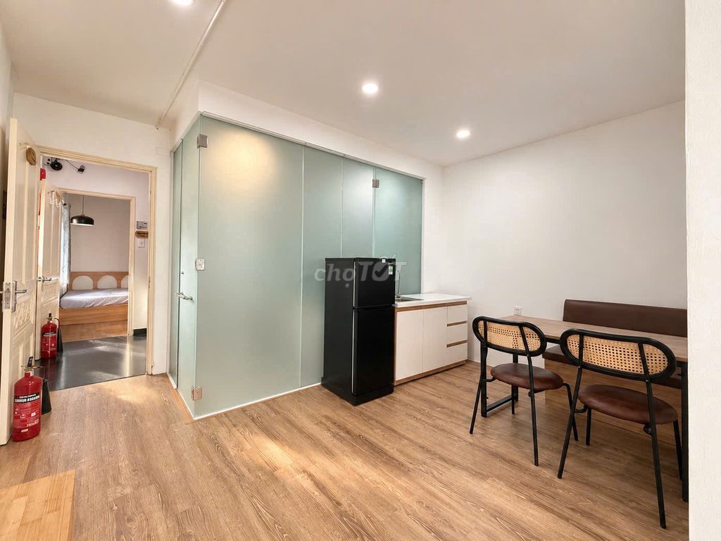 Rent a full-intracted kitchen room in front of Bùi Viện District 1.