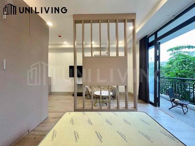 Rent a big balcony studio - full interior - via District 1, District 3.