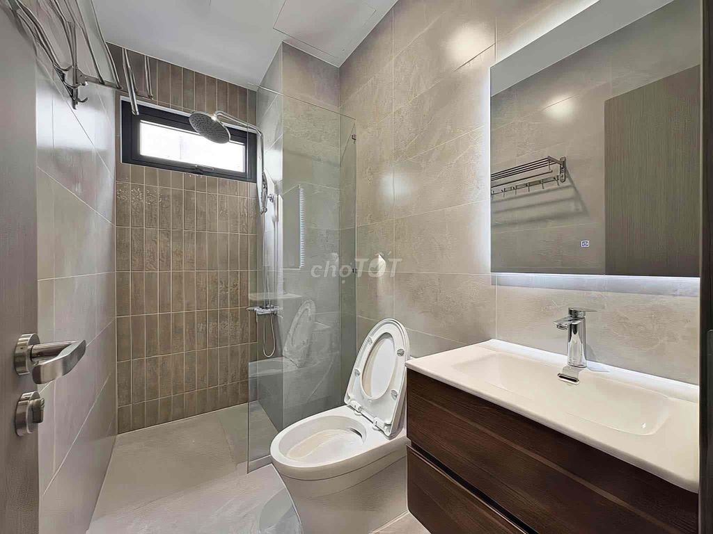 Rent an apartment full of furniture right on Go to War School, Republic - 0703992