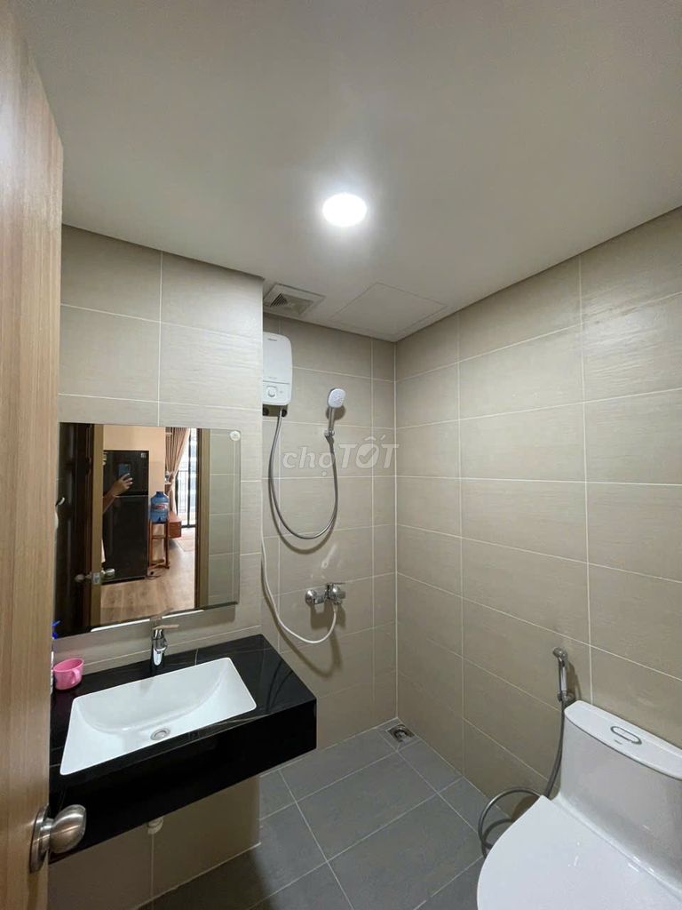 The new Trường Chinh building is 100% available from 8 million.