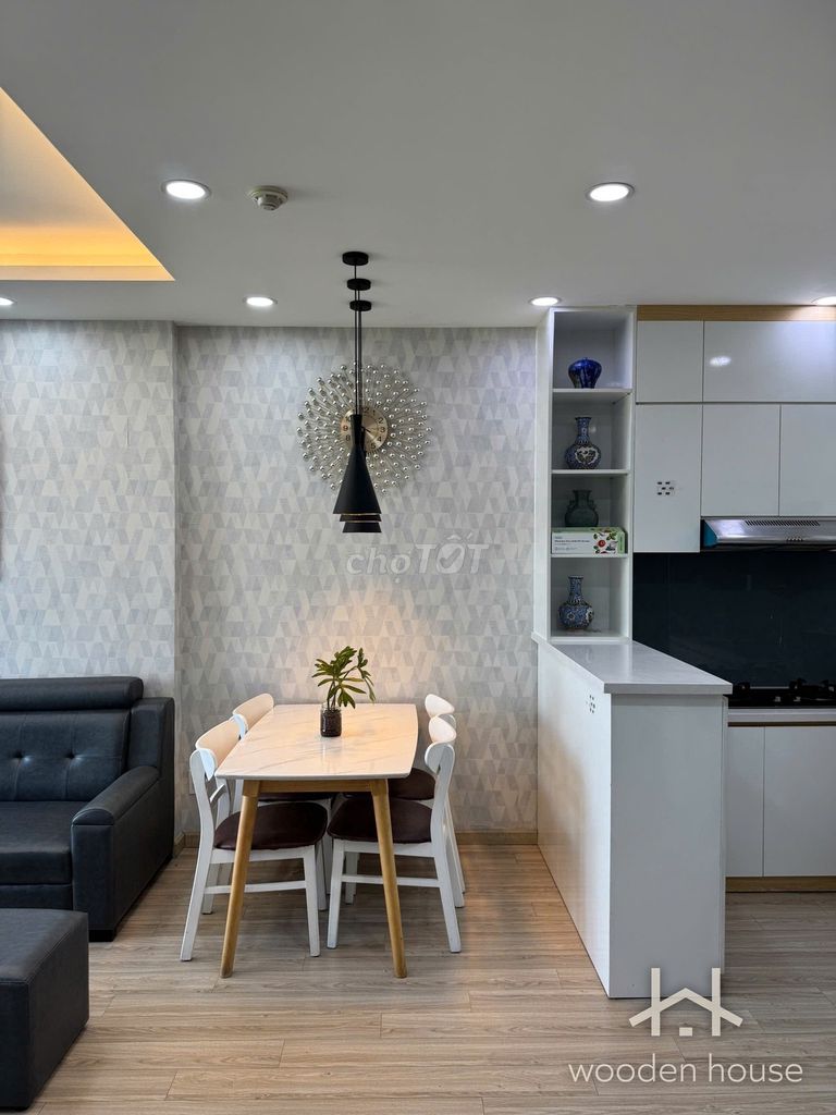 Scenic Valley 2 bedroom 1 .5 million