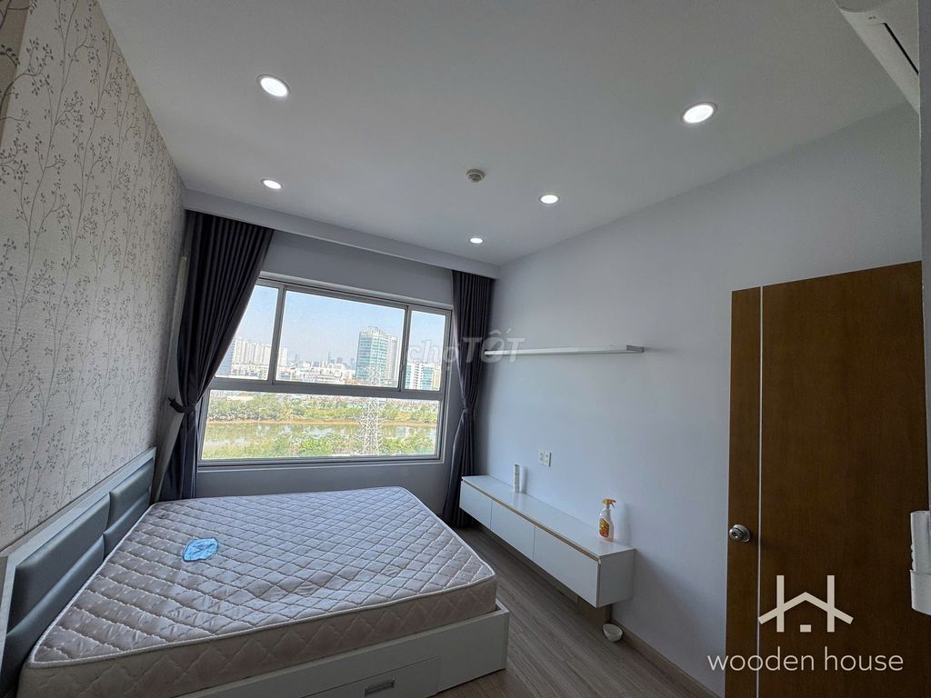 Scenic Valley 2 bedroom 1 .5 million