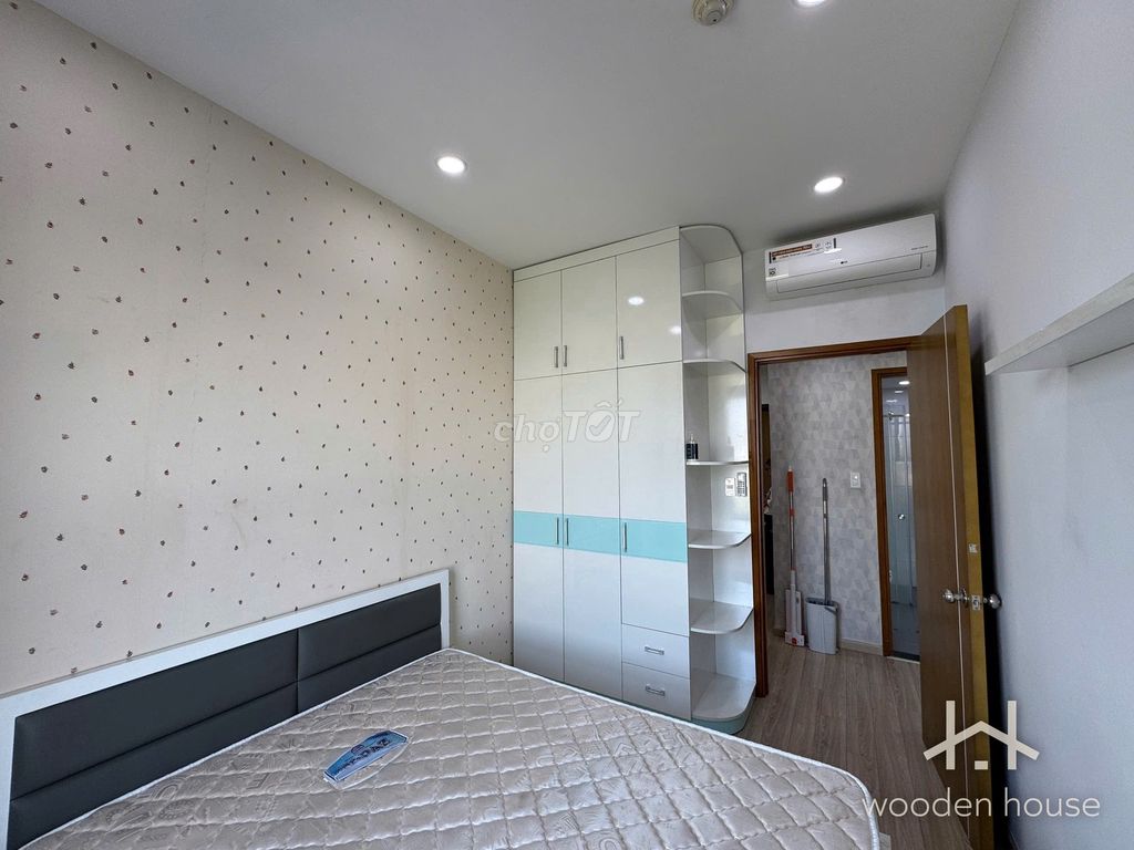 Scenic Valley 2 bedroom 1 .5 million