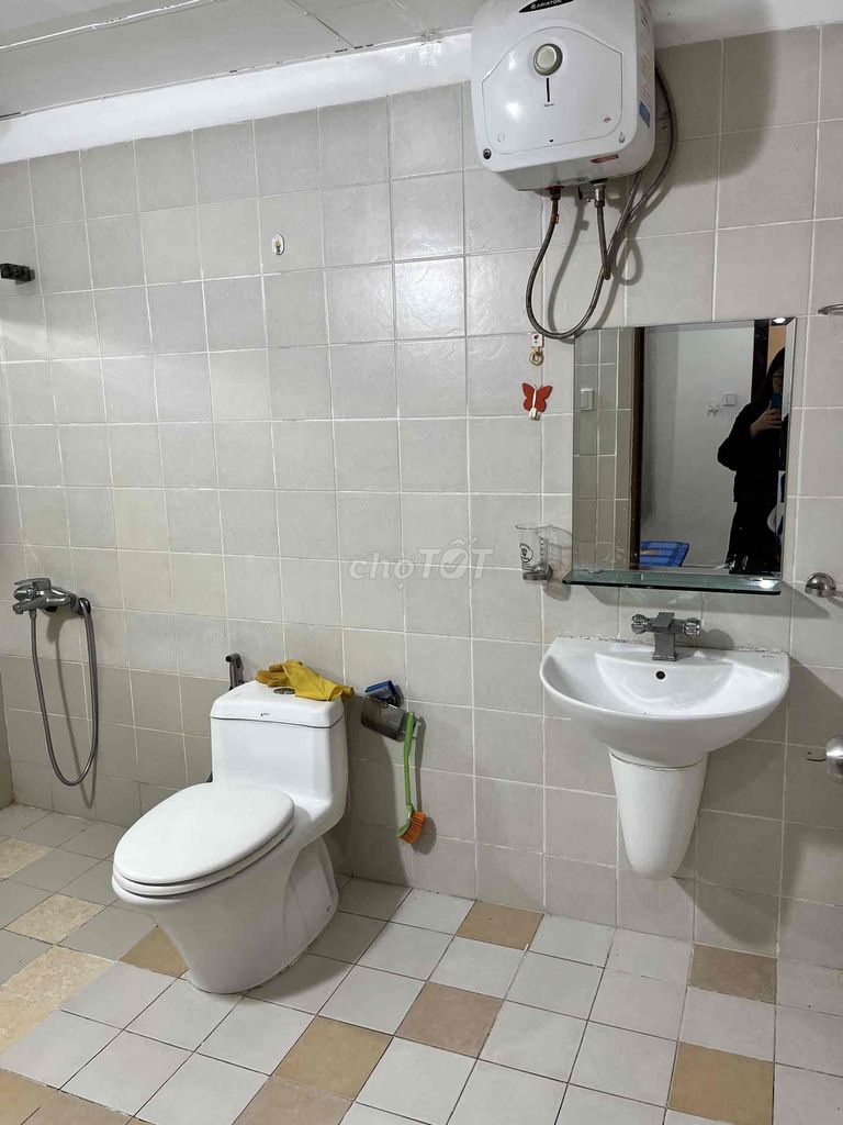 Rent a two-room apartment. Two toilets.