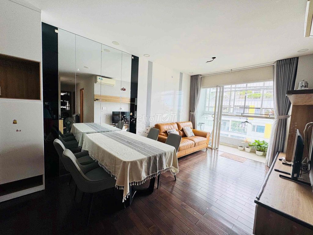 Three bedrooms. Two toilets for full rent, Cao Thắng District 10.
