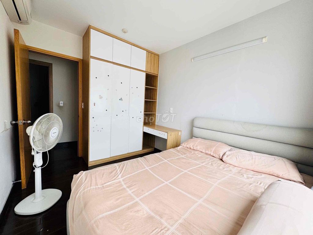 Three bedrooms. Two toilets for full rent, Cao Thắng District 10.