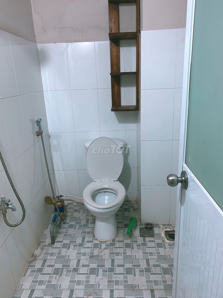Bình Thạnh 20 m2 is in a motel room