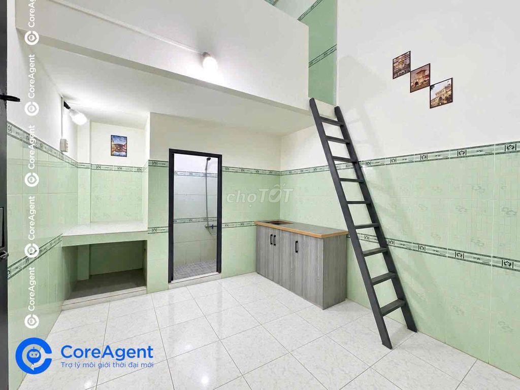 A Lê Trọng Tấn motel room is only 3 to 2.