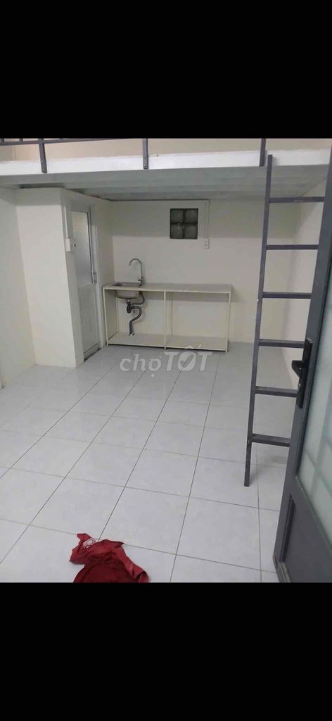 The motel near Bình Lợi went to Went to Went to Went Lang University for five minutes.