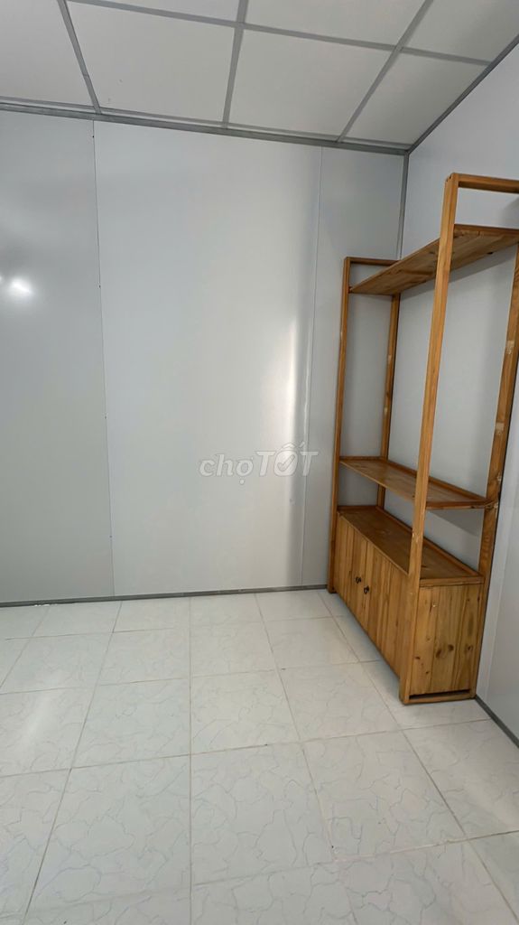 Get a nice clean motel for women-- quiet--