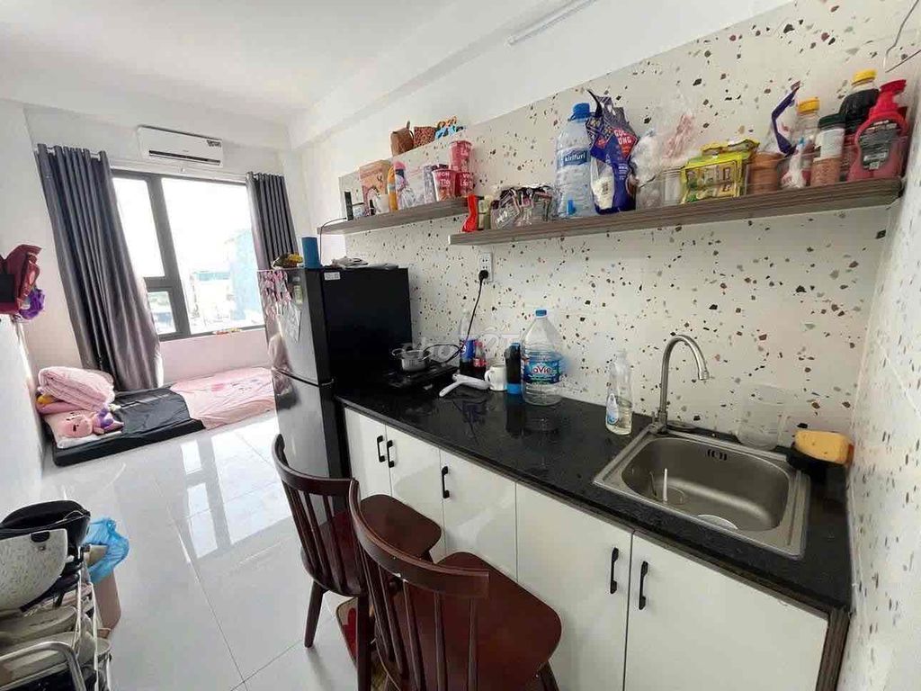Rent the sky window studio, right here atart Phan Peno's Office