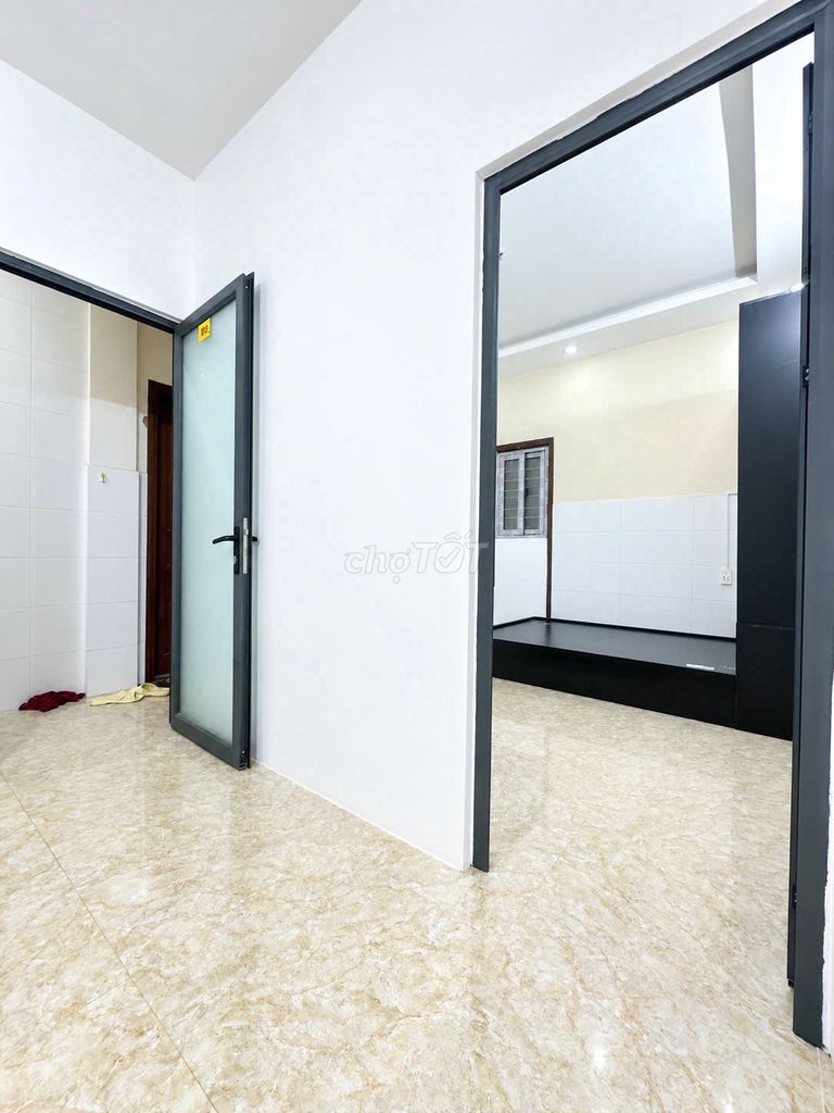 The apartment is 50 meters wide near VlU.