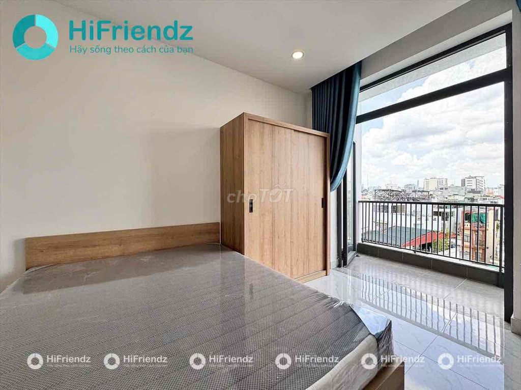 The big bandal studio - full interior - personal dry-cleaning