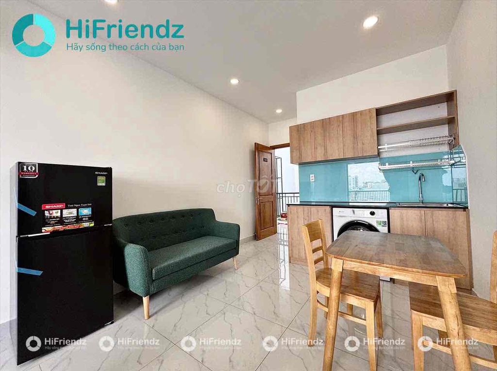 The big bandal studio - full interior - personal dry-cleaning