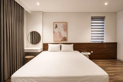 We'll have to hire the Ha-Uysa District 10 01101. One bedroom-2. 3 bedrooms. Short-term bedrooms from 17 million.
