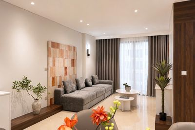 We'll have to hire the Ha-Uysa District 10 01101. One bedroom-2. 3 bedrooms. Short-term bedrooms from 17 million.