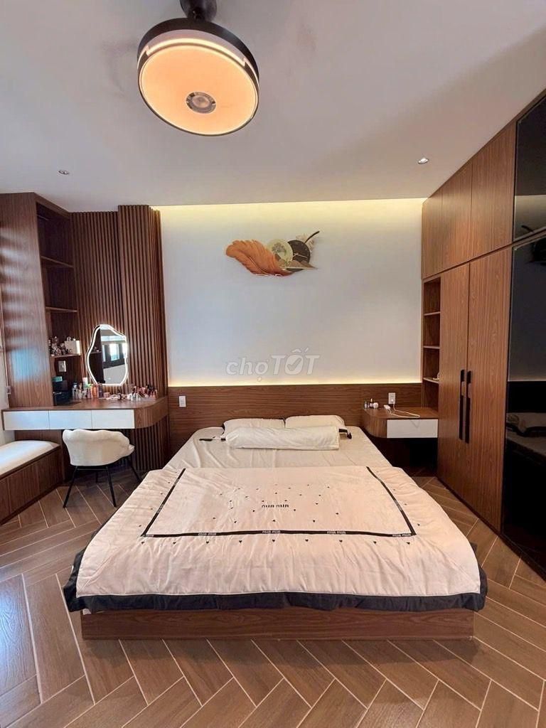 Rent Sunrise Riverside 71m2 bedrooms at 12 million a month.