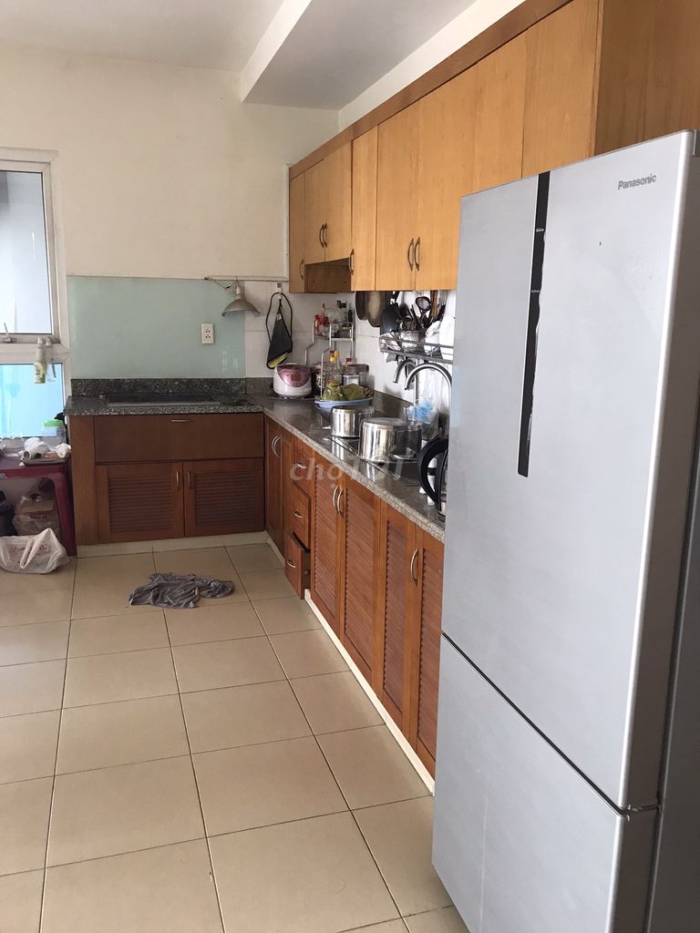 Rent Thủ Thiêm Xanh apartment 3 bedrooms, 120 meters2, full interior, 13 million a month.