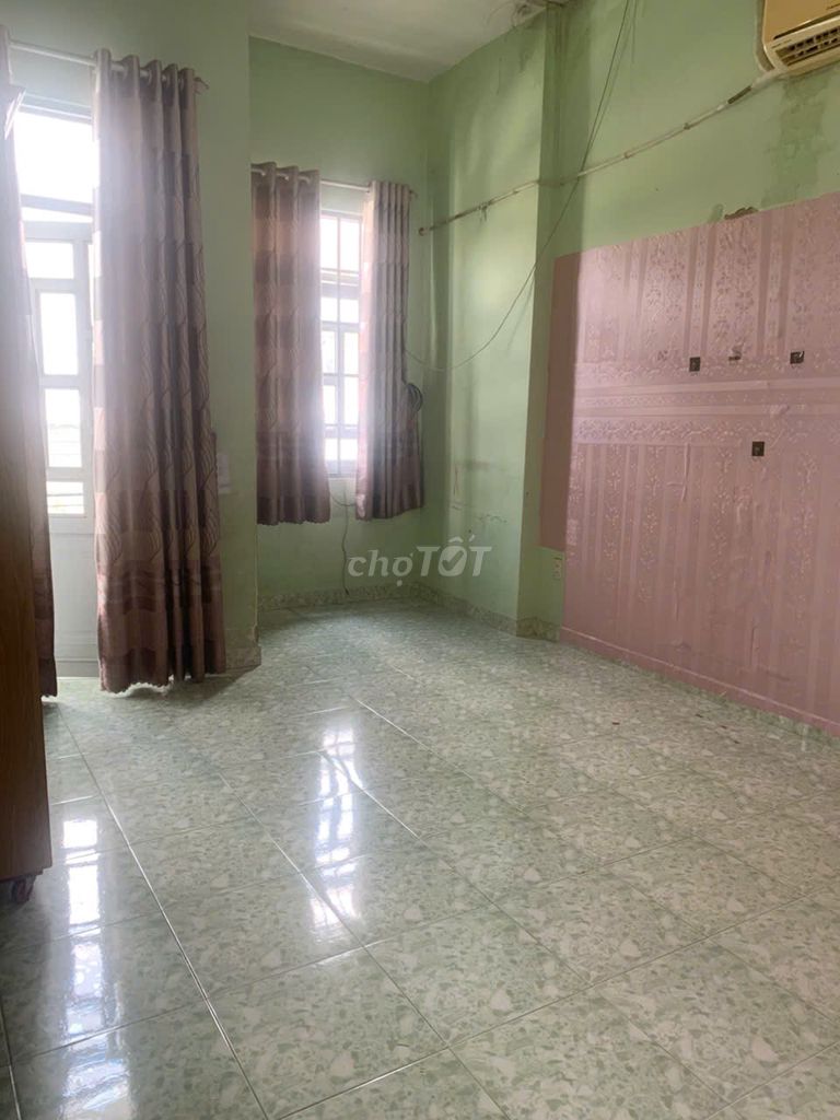 Rent a house near Chinese Light Software