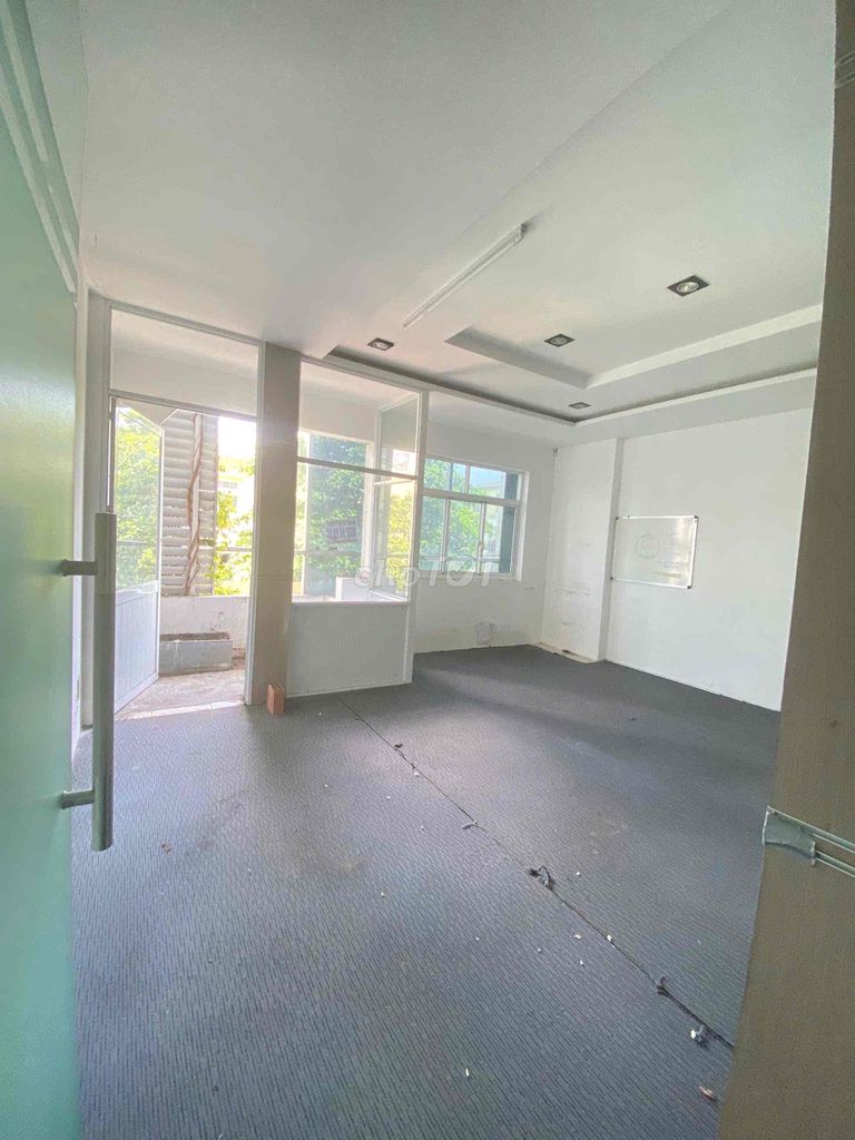Rent cash houses 6 x20 M2 (for apartment service) Trần Thiện Chánh District 10 55 million