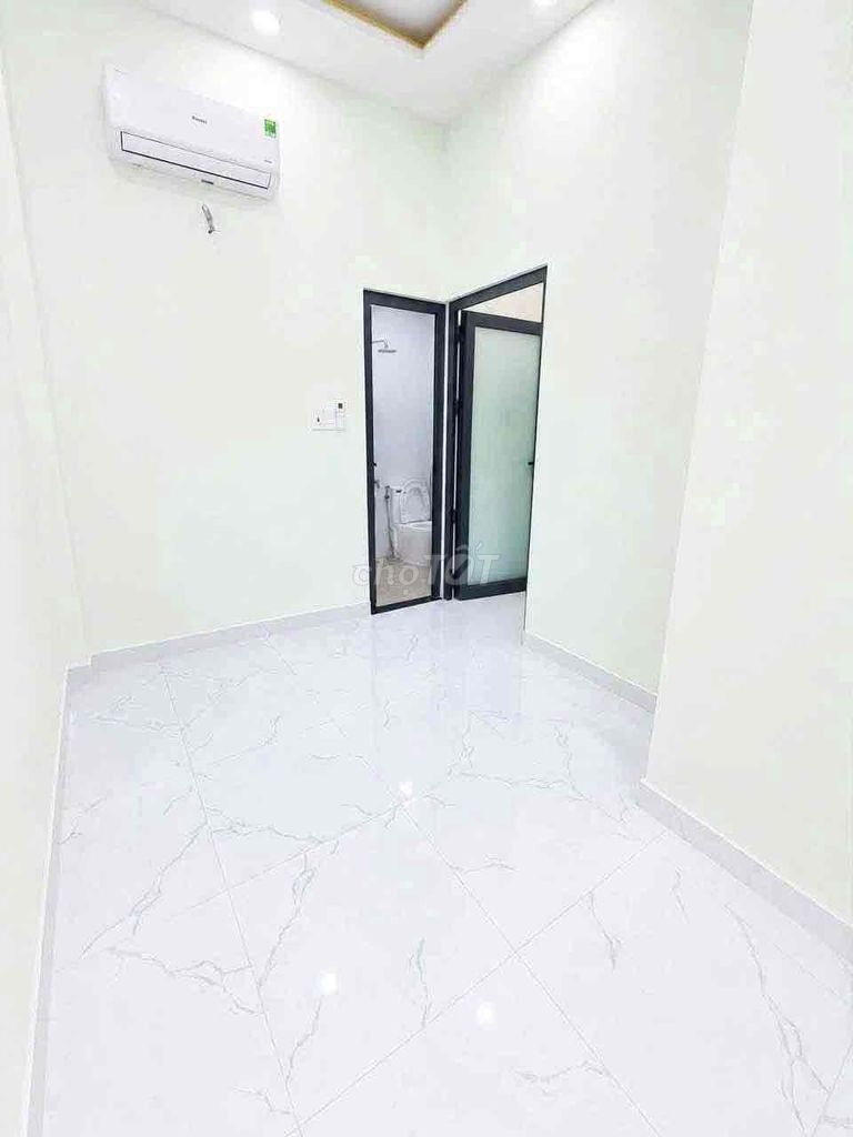 Rent the original house - 3 bedrooms - Tôn Đản district 4 - full