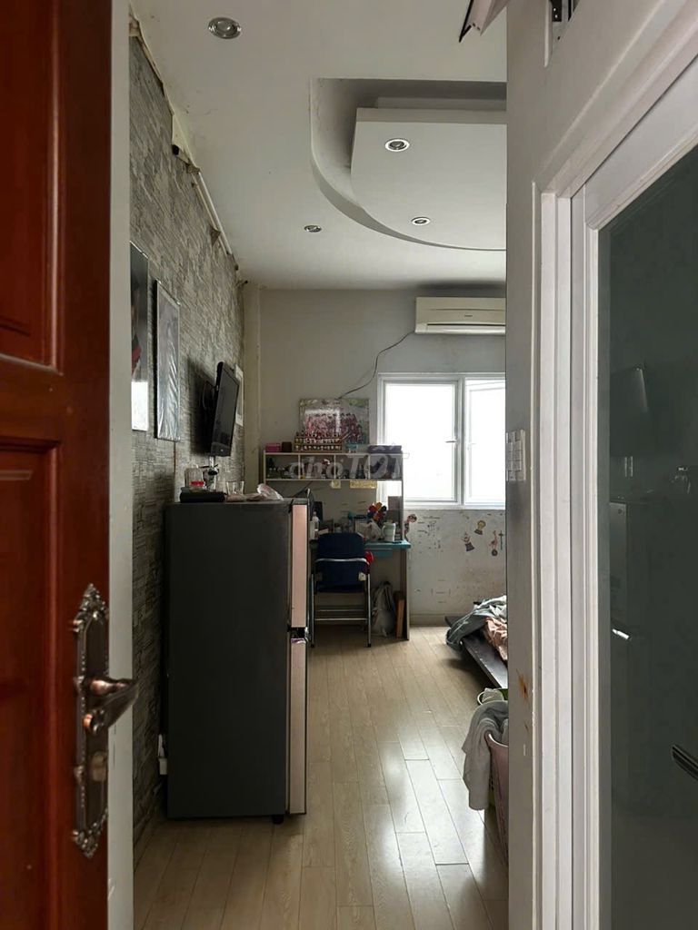 Rent one Nguyễn Xuân Khoát 4 x 22 M cast 3/5 floors: Four bedrooms, four toilets.
