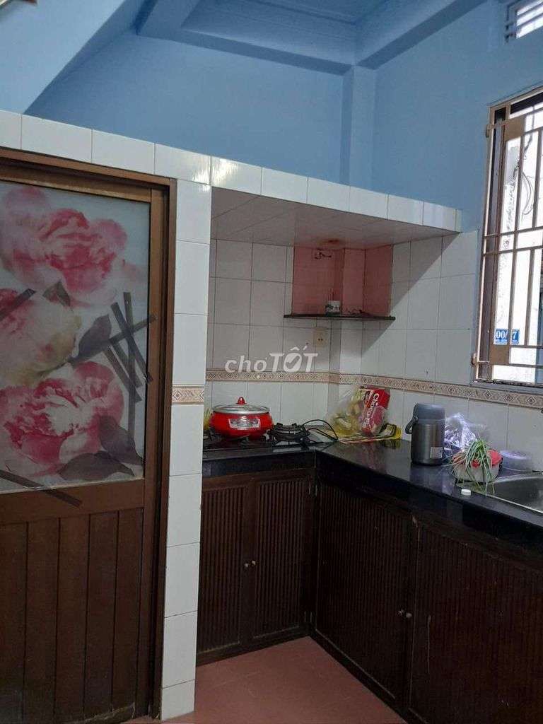 House 1 .3 4th floor x5 meters 2 Room 3 Cô Giang Road toilet