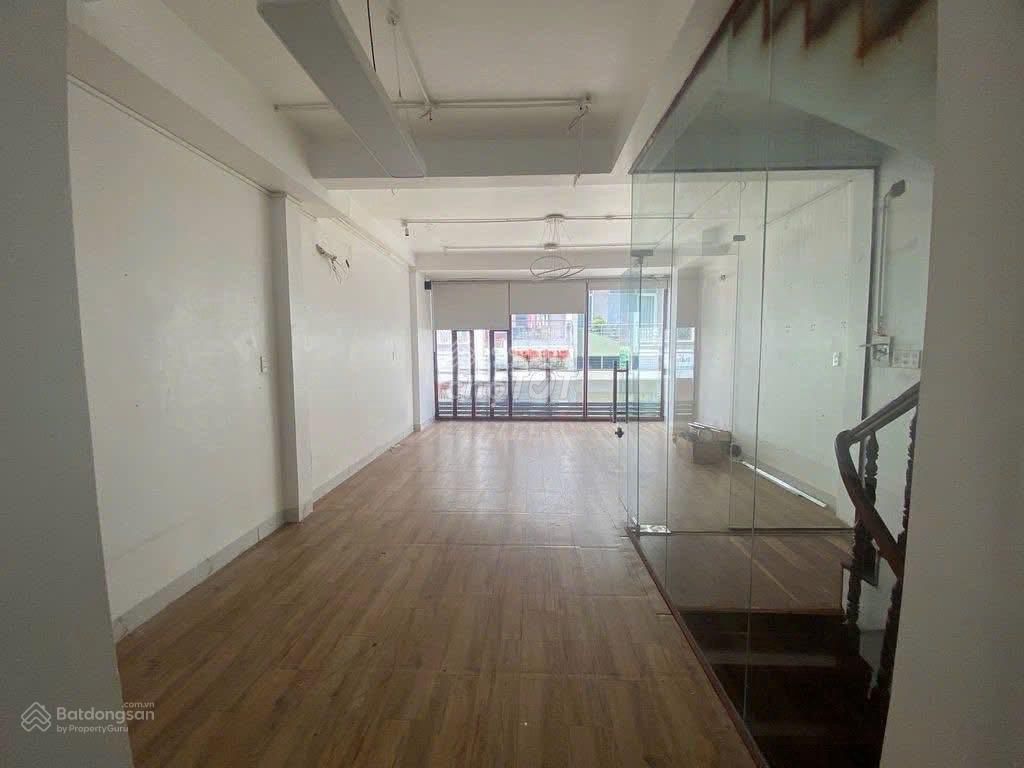 Rent 1 9 Hoa Cúc, level 4th, 33 million.