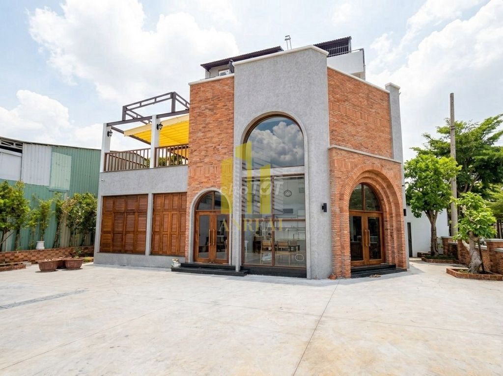 Rent a business store at 66 Thảo Điền. For 110 million.