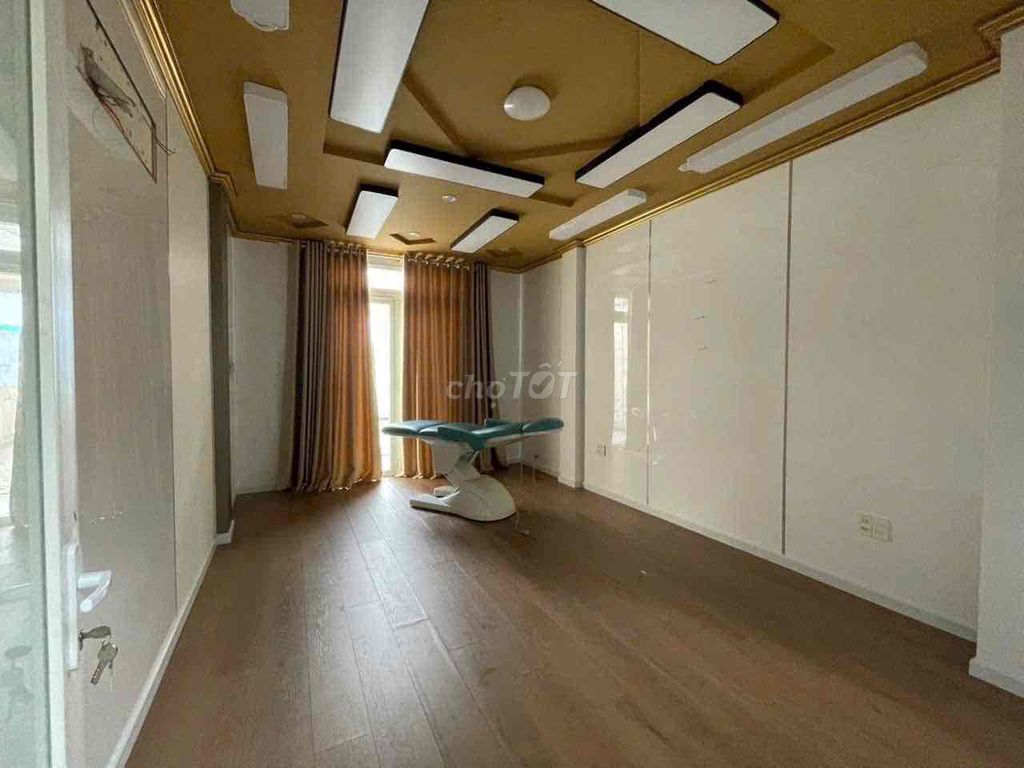 Rent a cash house in the vip - Nguyễn Văn Lượng beauty spot