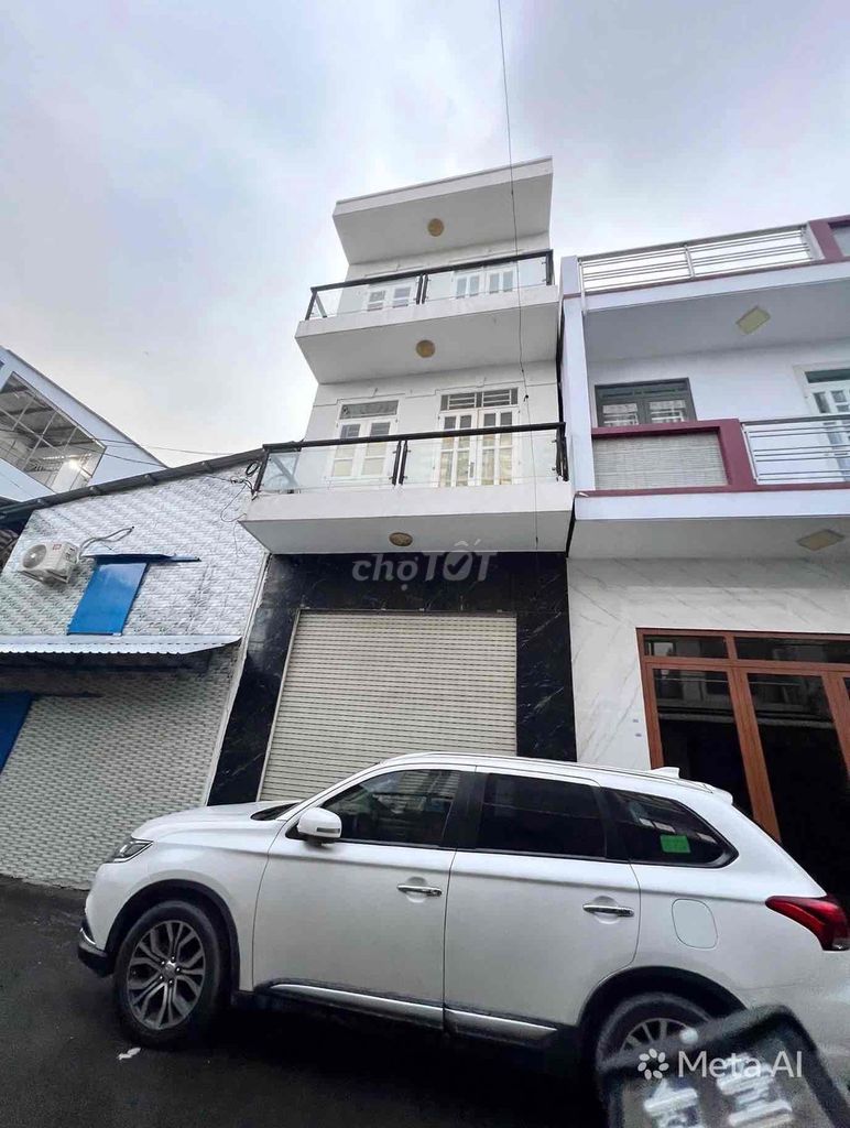 It's the owner who rents two cash, high-tech medical districts, near Eon Penh.