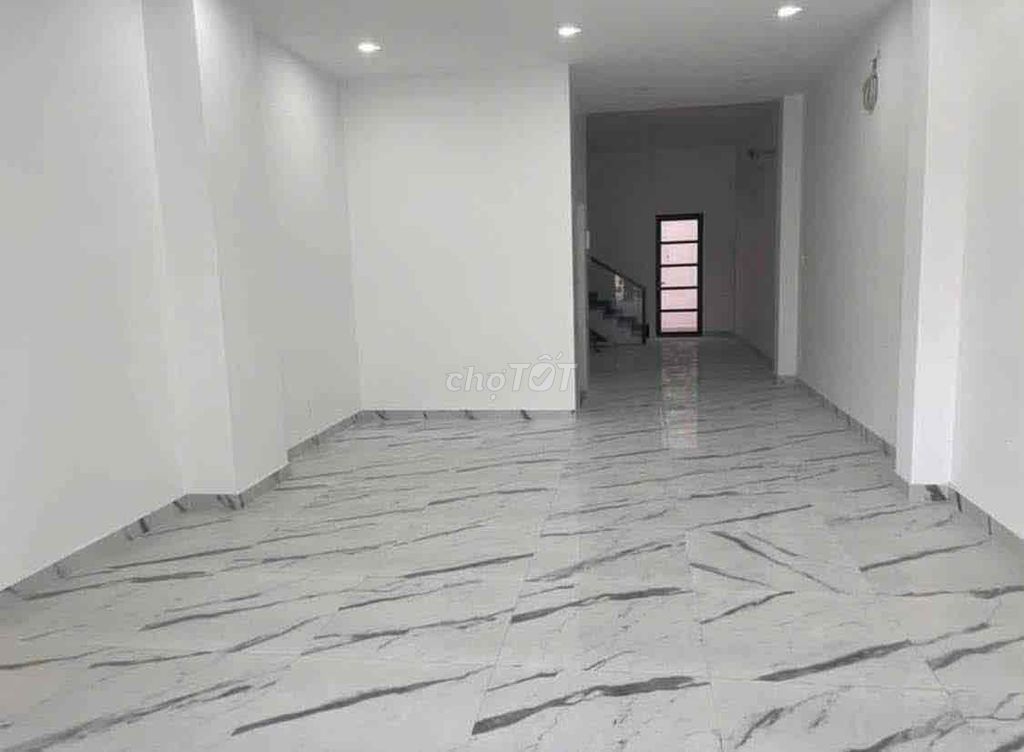Rent a Phan Văn Trị–cityland Gò Vấp-- there's an elevator.