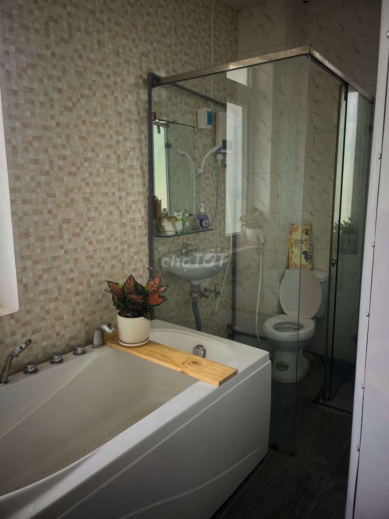 Rent a free time room. 14Phước Long B. District 9