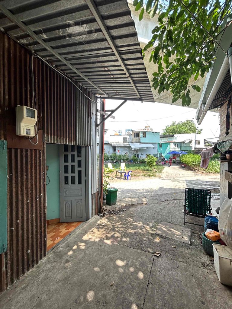 To rent the original house with 30 meters of guard, the American city.
