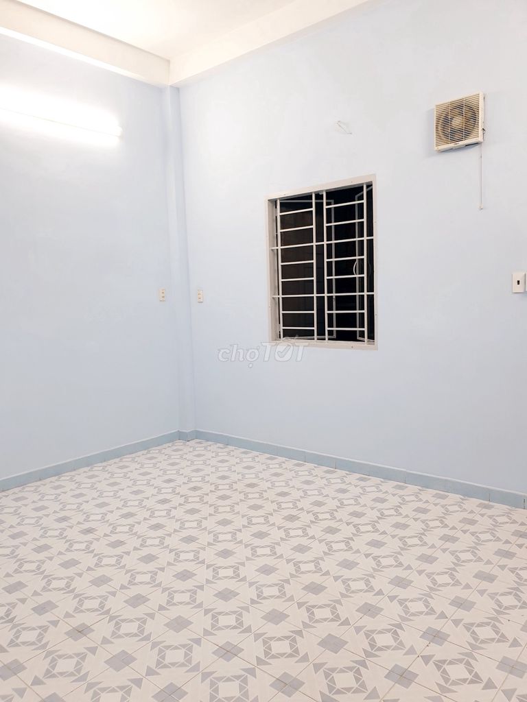 Rent the original house, Bắc Hải Front. Free business.