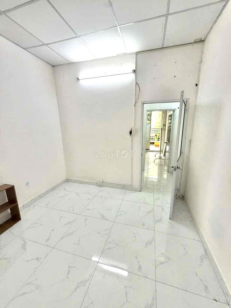 Rent the entire TRI 1st floor, số 21, 1894 8, Gò Vấp.