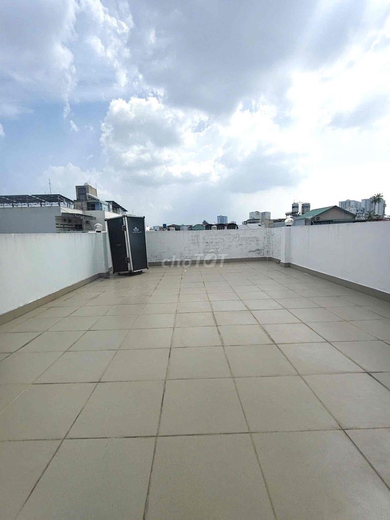 Rent one Bàu Cát 1, Tân Bình – 5.5 x 10 meters, 5 floors (4 bedroom 5 toilets), sugar