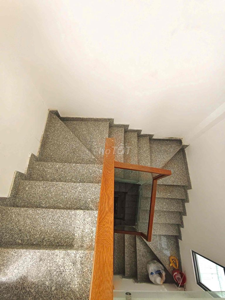Rent one Bàu Cát 1, Tân Bình – 5.5 x 10 meters, 5 floors (4 bedroom 5 toilets), sugar