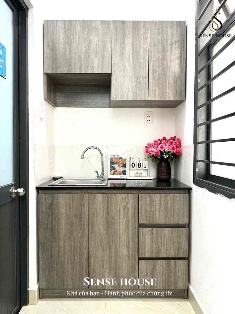 A clean room with air conditioning in four - quartered areas
