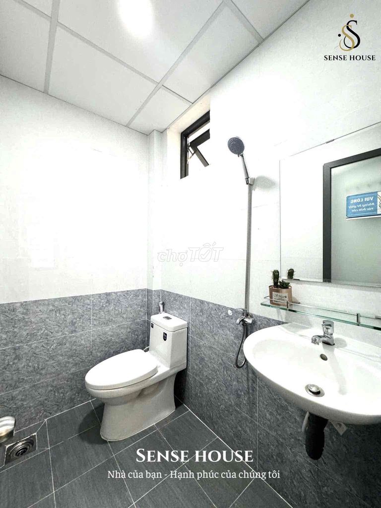 A clean room with air conditioning in four - quartered areas