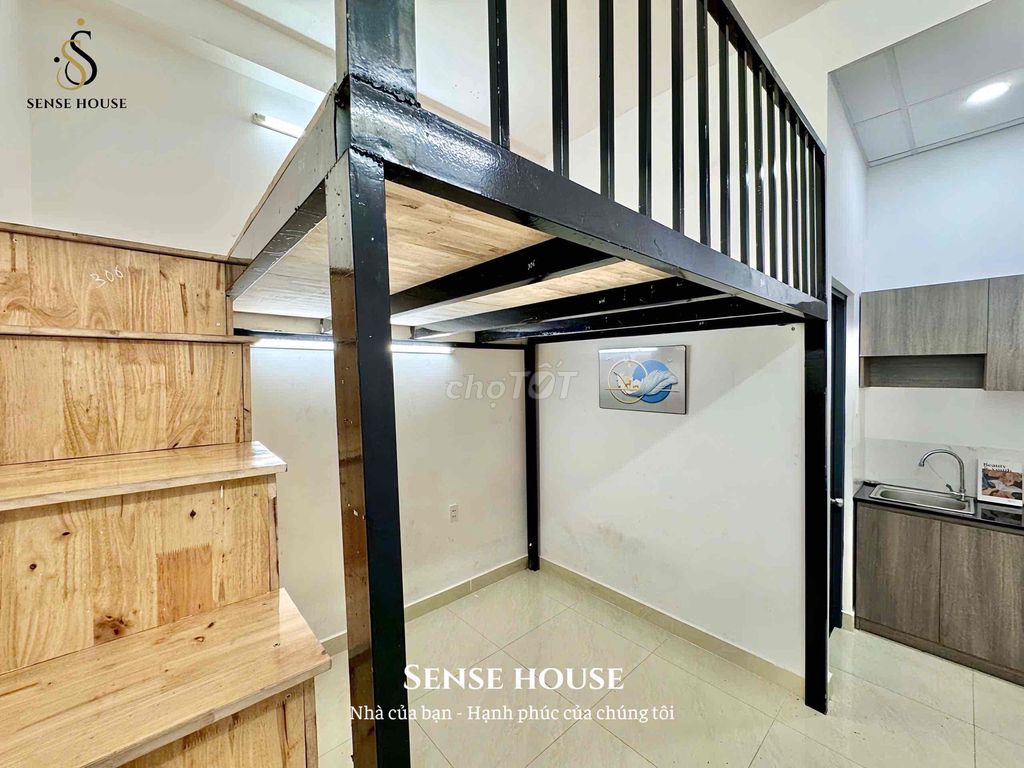 A clean room with air conditioning in four - quartered areas