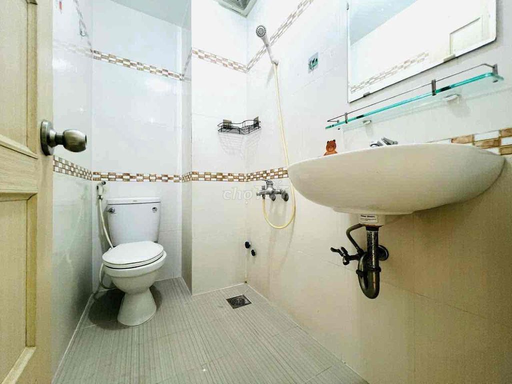 The sky windows studio is located near medical university, open university.