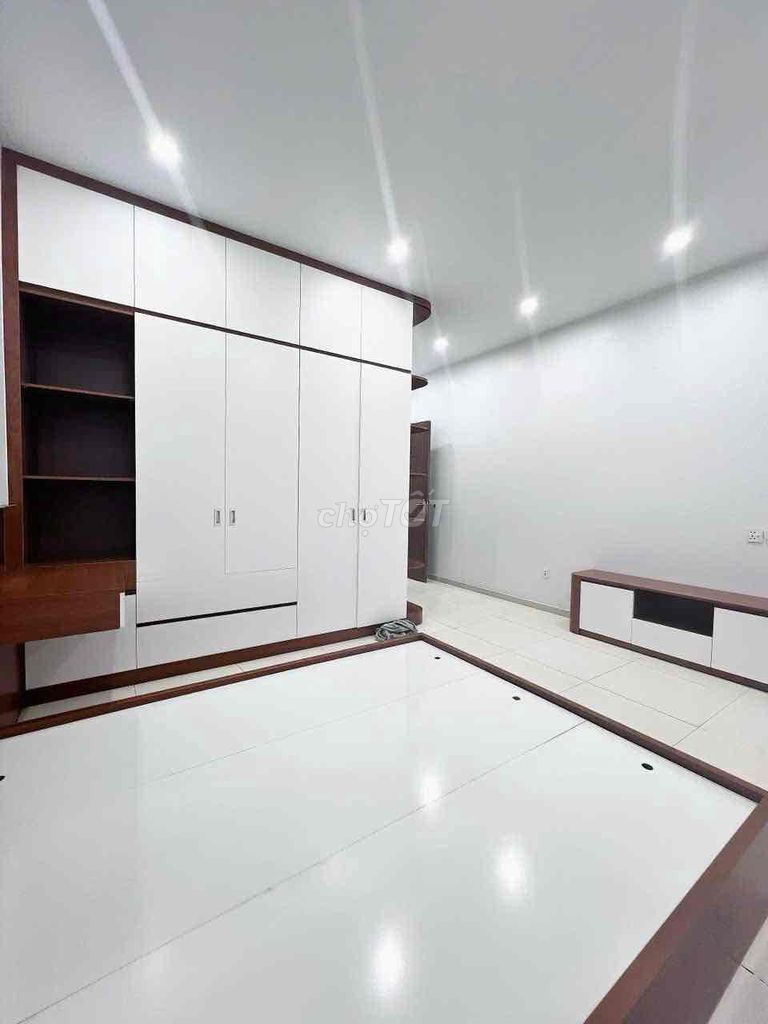 For cheap rent near Trung Mỹ Tây University.