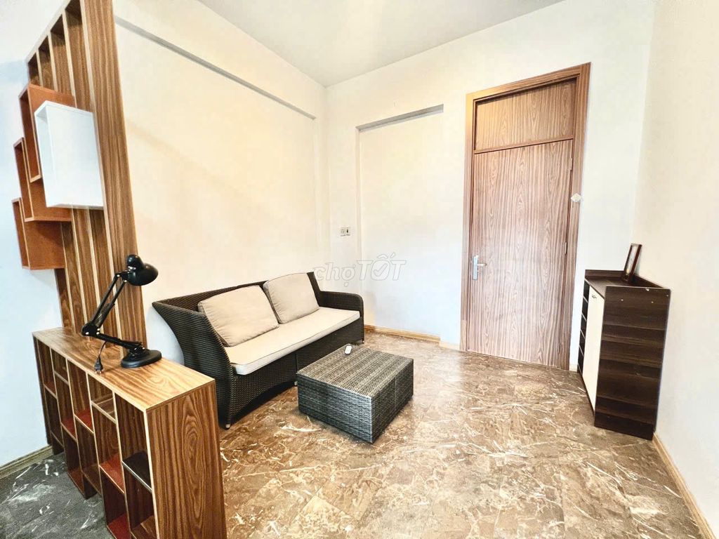 Rent a one- bedroom at Nguyễn Văn Hưởng.